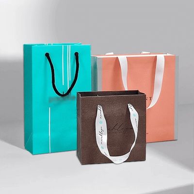 リボン アクセサリー パーソナル ロゴ 紙のハンドバッグ 小売 ショッピング ギフト 梱包 バッグ