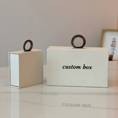 ジュエリー ネックレス ホワイト パーソナライズド デザイン マグネティック プレゼンテーション ボックス カスタム ロゴ リング イヤリング ネックレス ブレスレット パッケージ 紙箱