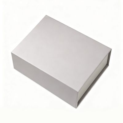 高級カスタムスキンケアリジッド紙箱 段ボール製マグネット開閉式 リサイクル可能 再利用可能 ギフトボックス 化粧品 キャンドル 財布用
