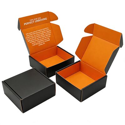 カスタムロゴ 衣装用Tシャツ キャップハットのためのファッションと流行のゴロゴロ紙配送箱