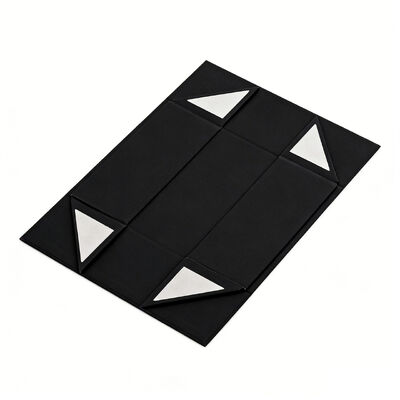 卸売環境に優しい磁気包装ギフトボックス ハンドル カスタムブラック厚紙 スポンジマットラミネート スポーツカード用